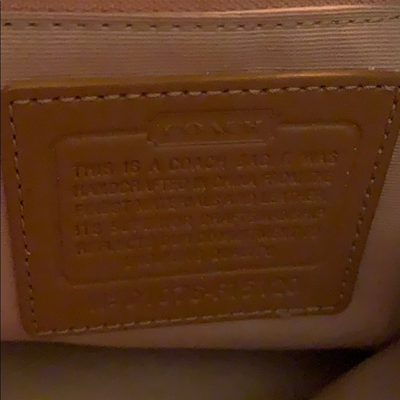 💜 COACH purse!! Gently used! Look at all the pictures. - Picture 4 of 4
